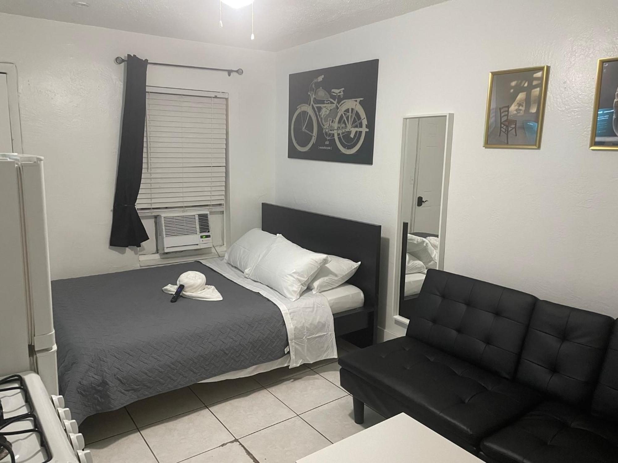 Trendy Studios In Hollywood Exterior foto